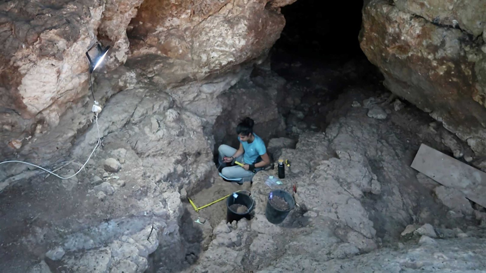 Cave to Israel Saves clues to the first burials