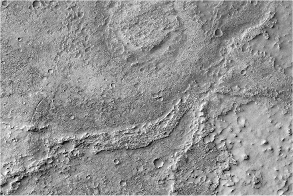Winding River Crest finds in the region of Noachis Terra, on Mars, which may indicate the presence of water